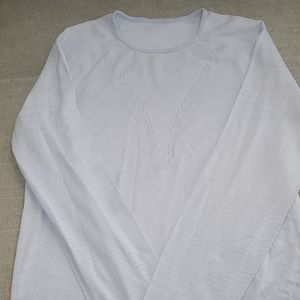 Lululemon Swifty Tech shirt.